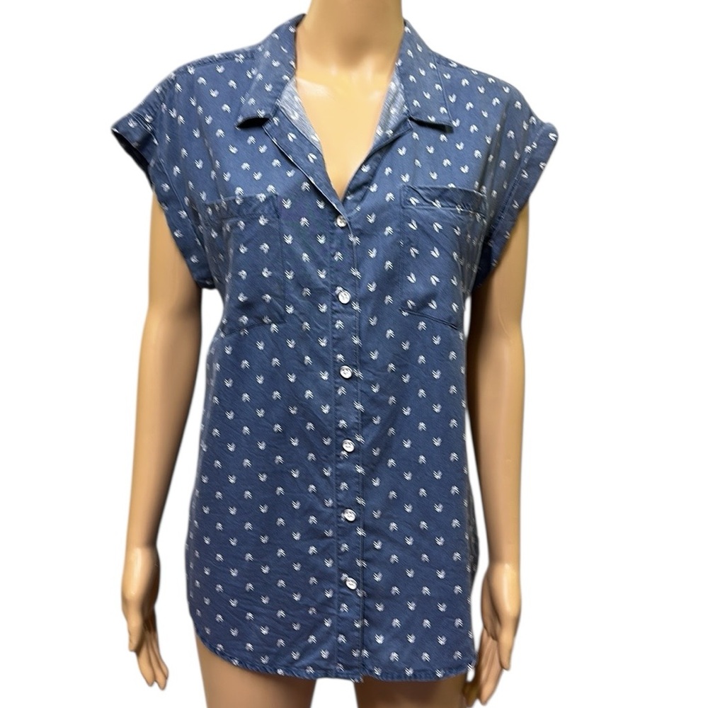 Jachs Girlfriend Tencel Arrow Printed Chambray Button Up Double Pocket Shirt M